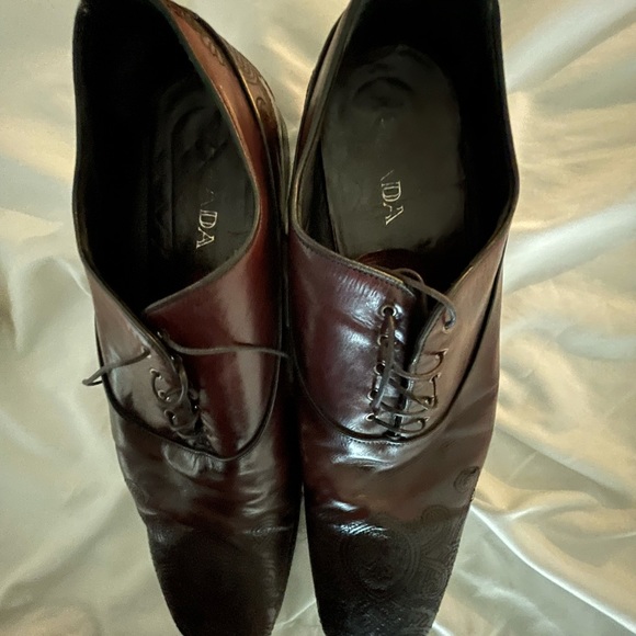 Prada Men’s Burgundy w/black special ed detail - Picture 5 of 9